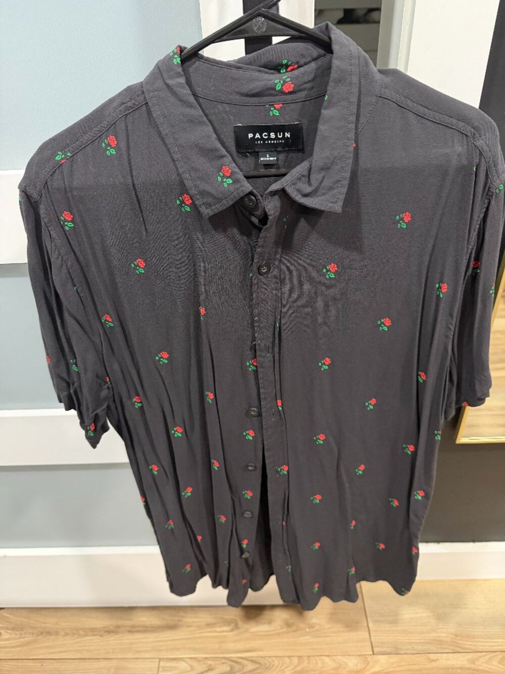 PacSun Men's Button Down Tee sz L